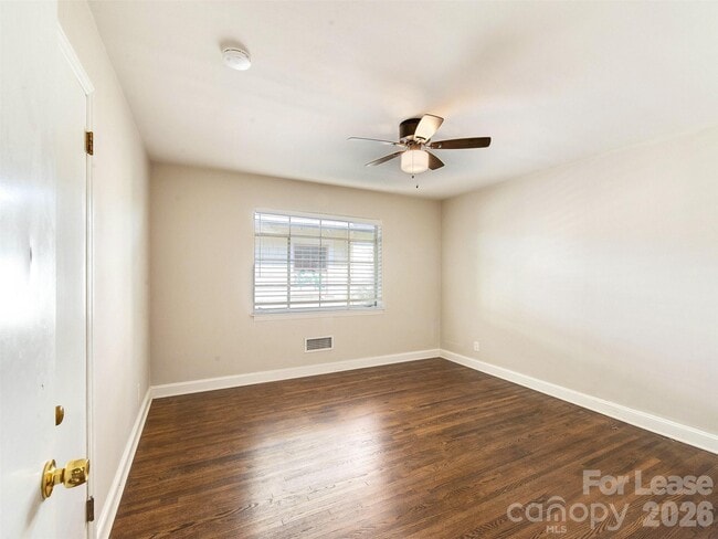 Building Photo - 1518 Mimosa Ave