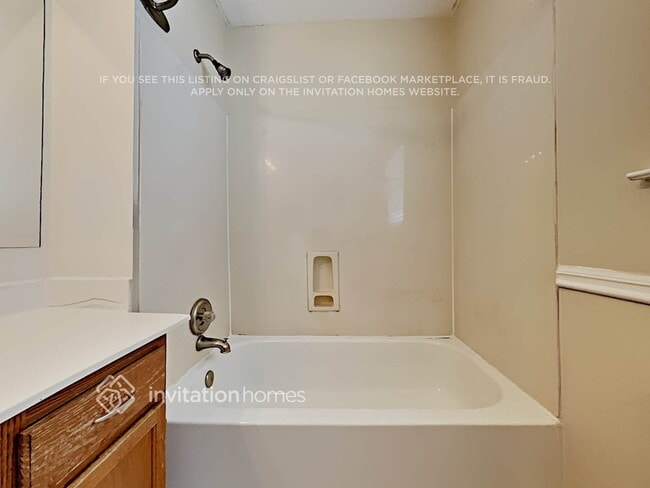 Building Photo - 3781 Westchase Dr