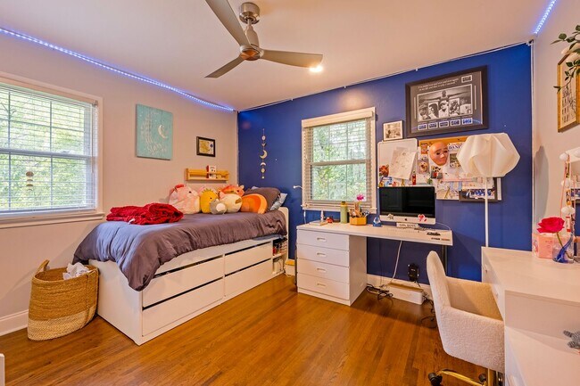 Building Photo - Magical Home with the Yard of Your Dreams!