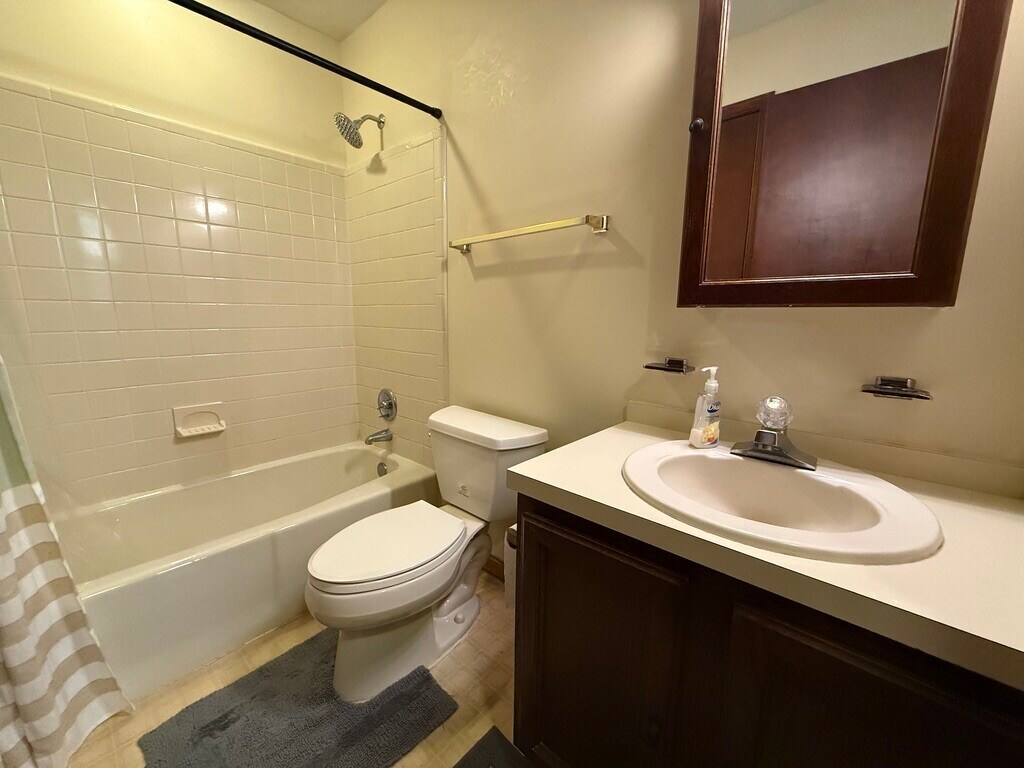 Building Photo - 23243 White Birch Ct