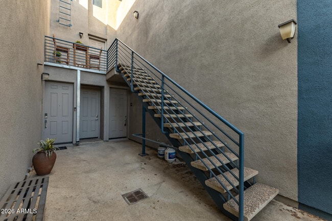 Building Photo - 610 E Roosevelt St