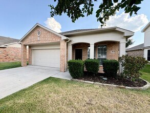 Building Photo - GREAT Home in NWISD with Amenities!