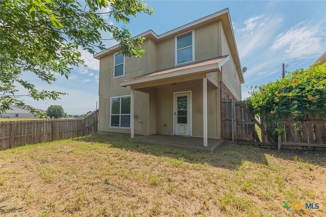 Building Photo - 2406 Waterfall Dr