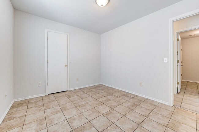 Building Photo - 1314 Commerce Dr