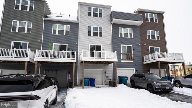 Building Photo - 6404 Wild Plum Dr