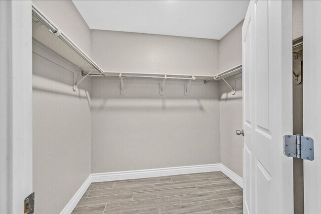 Building Photo - Stunning 3-Bedroom Townhome with Spacious Backyard & Fireplace