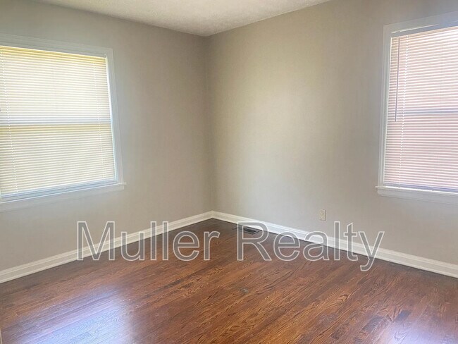 Building Photo - 3010 Boright Dr