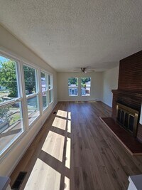Building Photo - Buchanan-4 plex