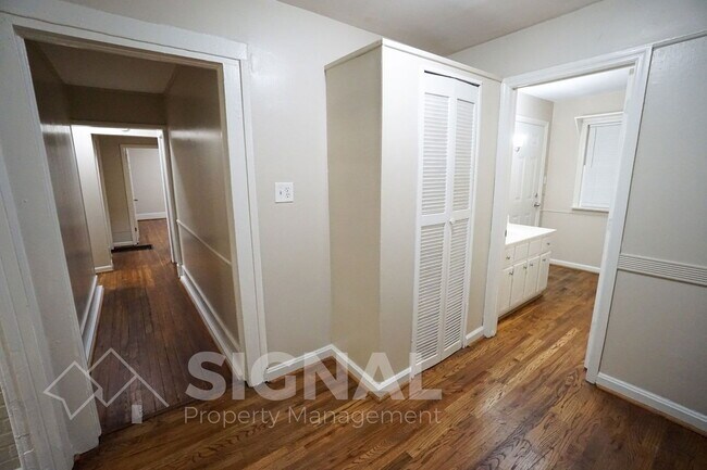 Building Photo - 1194 Birmingham St