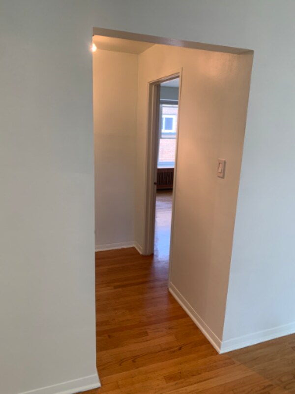 Building Photo - 6114 N Winchester Ave