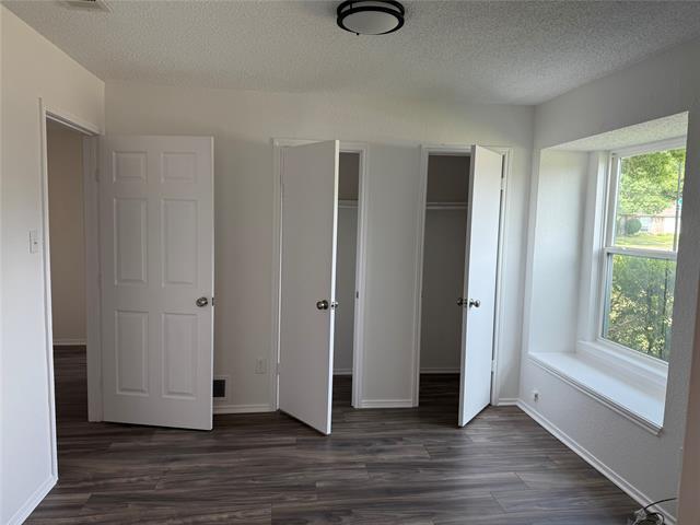 Building Photo - 206 E Ridgegate Dr