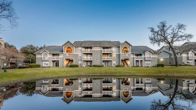 Building Photo - 8745 Palm Breeze Rd