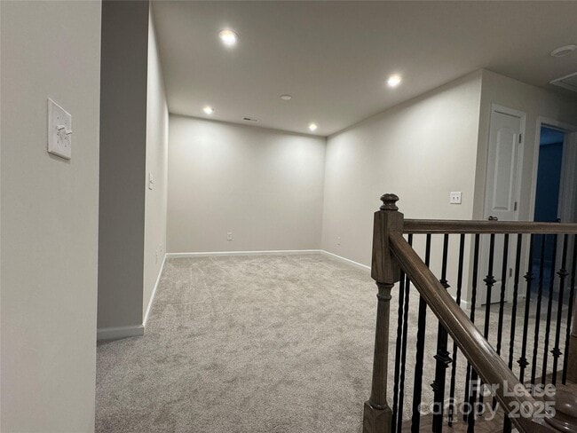 Building Photo - 5616 Axil Ln