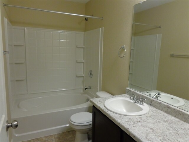 Building Photo - 5550 N Lisbon St