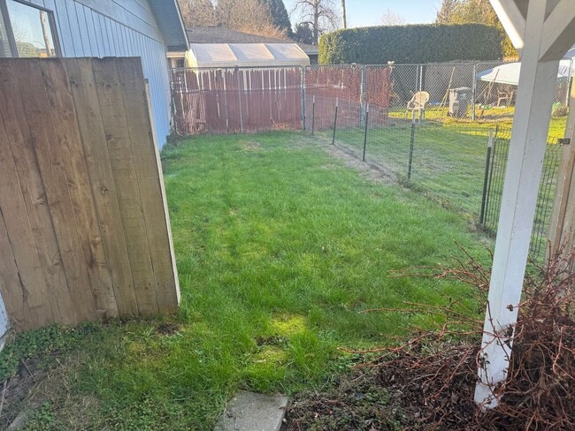 Building Photo - Harlow Neighborhood Duplex