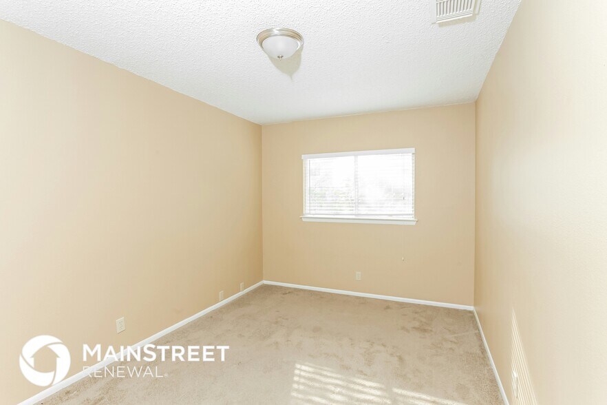 Building Photo - 823 Meadow Stone