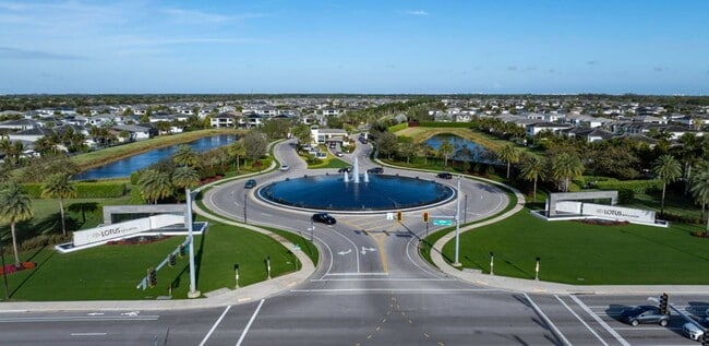 Building Photo - 17081 Five Waters Ave