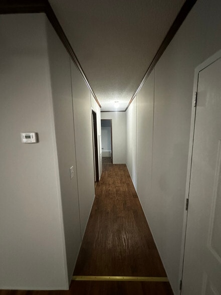 Building Photo - 9477 Lansdowne Rd