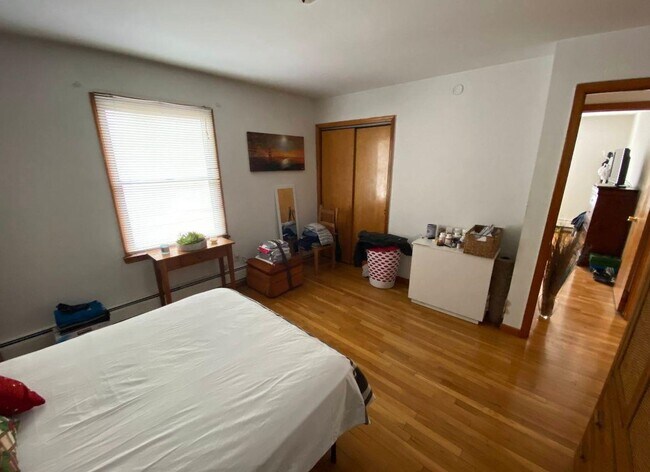 Building Photo - 516 Avenue A
