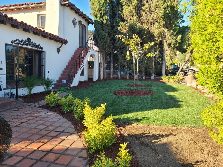 Primary Photo - 359 Heather Heights Ct