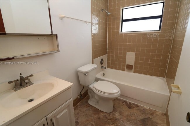 Building Photo - 1206 N 22nd Ave