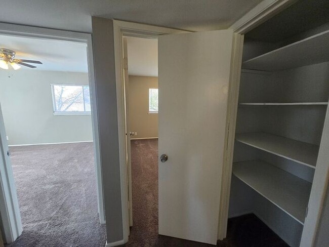 Building Photo - Spacious in Carrollton