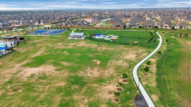 Building Photo - 804 Lake Lacosta Dr