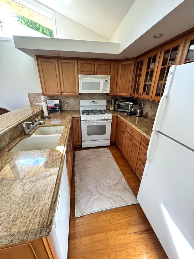 Building Photo - Quiet cul-de-sac Ondulando home with attached ADU included!!