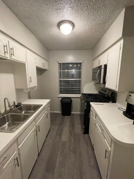 Building Photo - 3817 Titan Trail