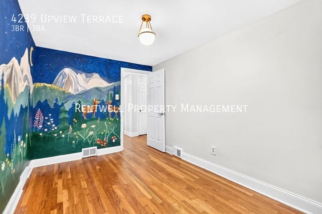 Building Photo - 4239 Upview Ter