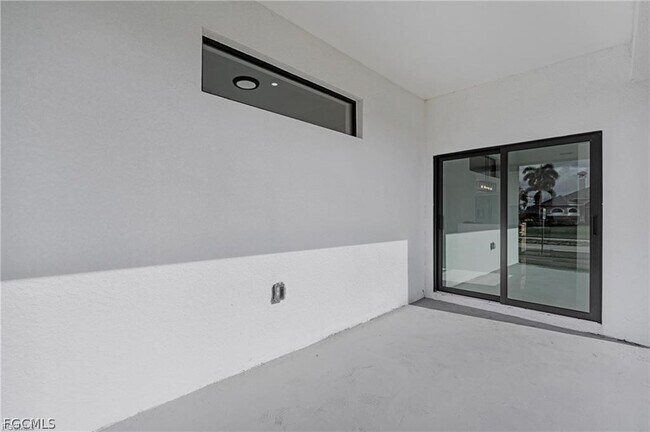 Building Photo - 2001 NW 25th Ave