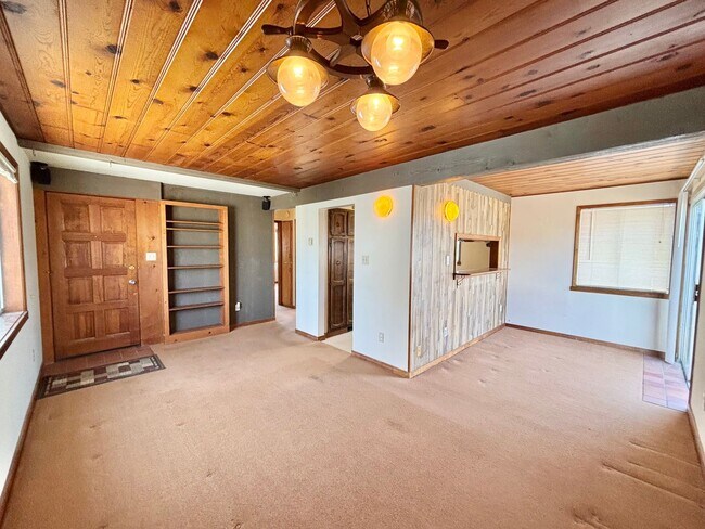 Building Photo - Incredible Value Just Steps from the Sand | 1 Bed 1 Bath Upper Unit  | Silver Strand Beach | Unfu...