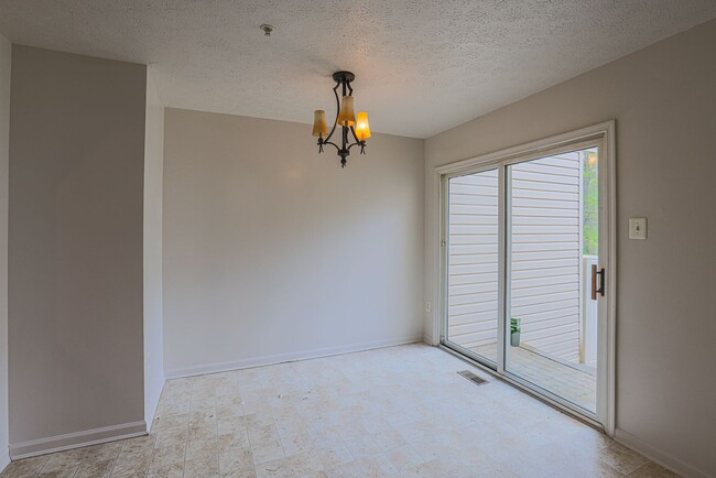 Building Photo - 4907 Bristle Cone Cir