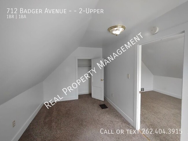 Building Photo - 712 Badger Ave