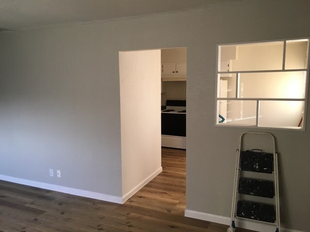Building Photo - 318 Siebenman St