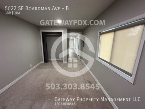 Building Photo - 5022 SE Boardman Ave