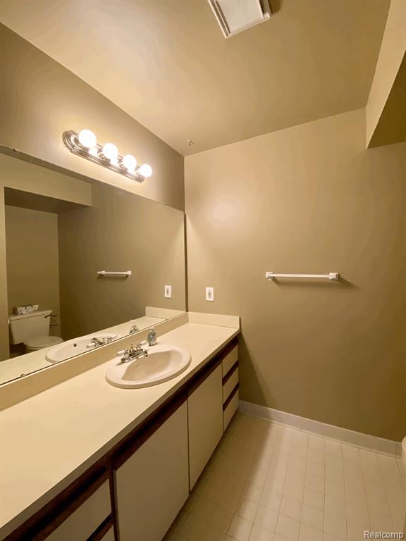 Building Photo - 1504 Meadowside Dr
