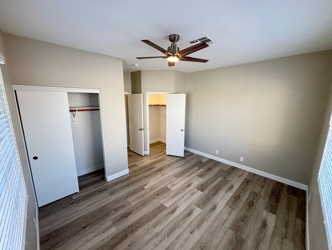 Building Photo - Beautifully updated 2Bed/2Bath single-story home w/ 2-car garage in the desirable Northwest Las V...