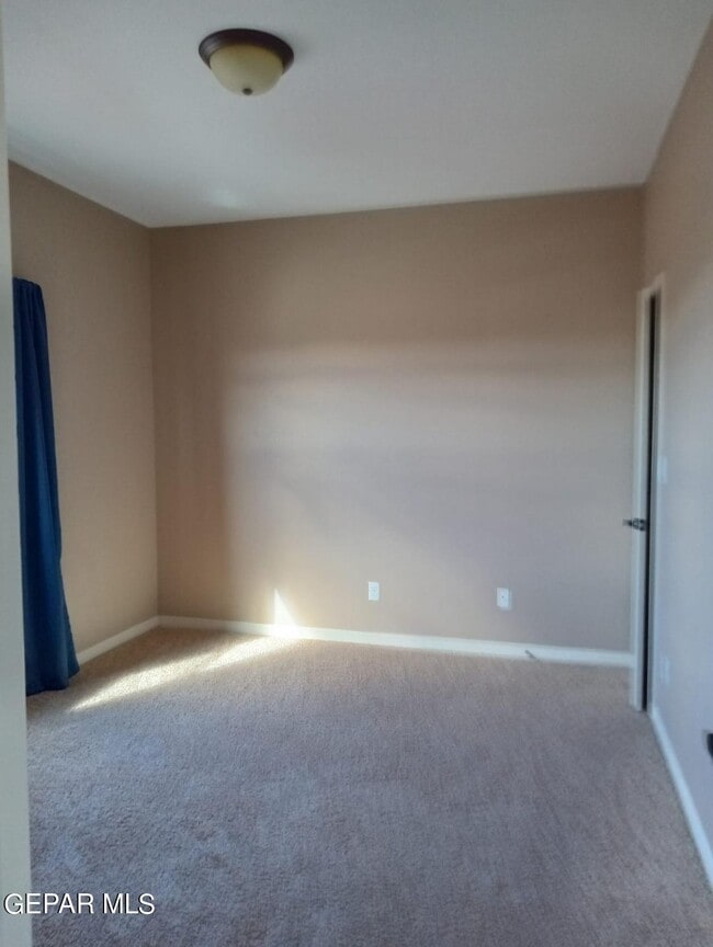 Building Photo - 3904 Hueco Valley Dr