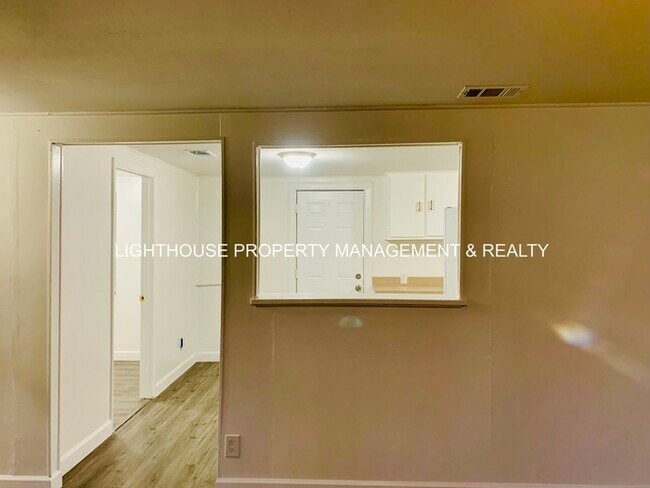Building Photo - Beautiful Allendale Home With Large Fenced Yard