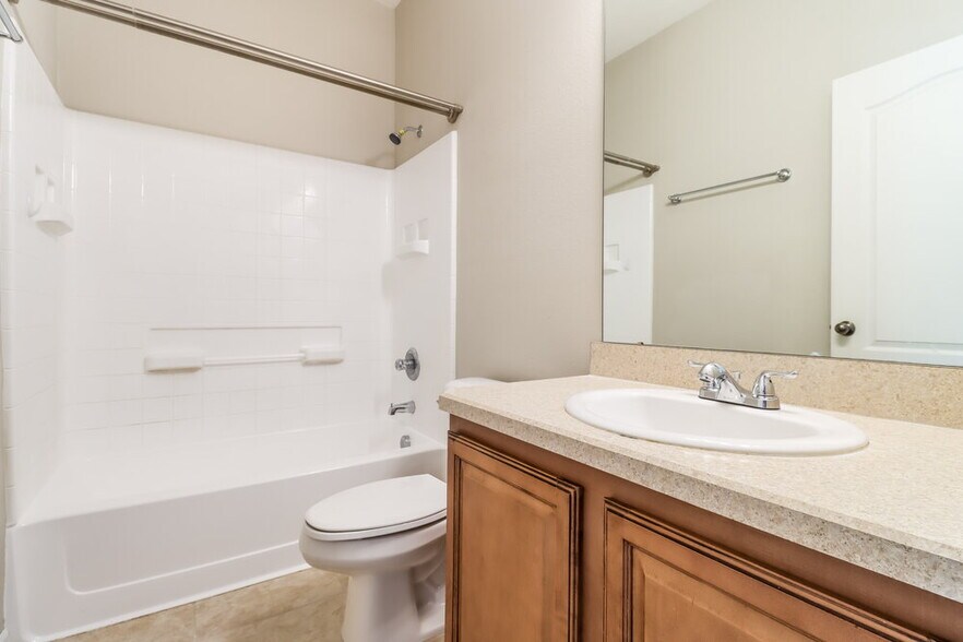 Building Photo - 11746 Colony Lakes Blvd
