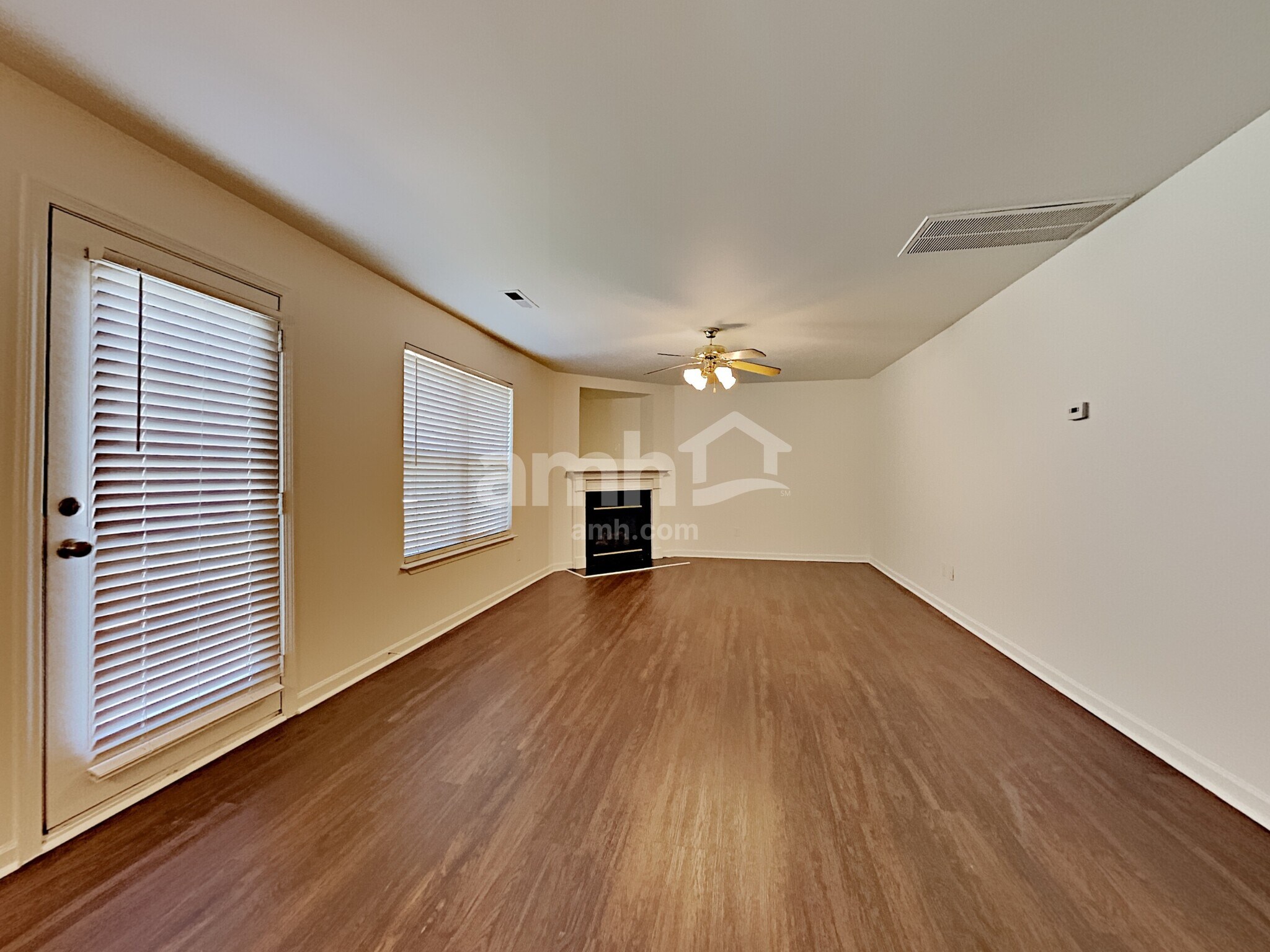 Building Photo - 117 Rock Glen Ct