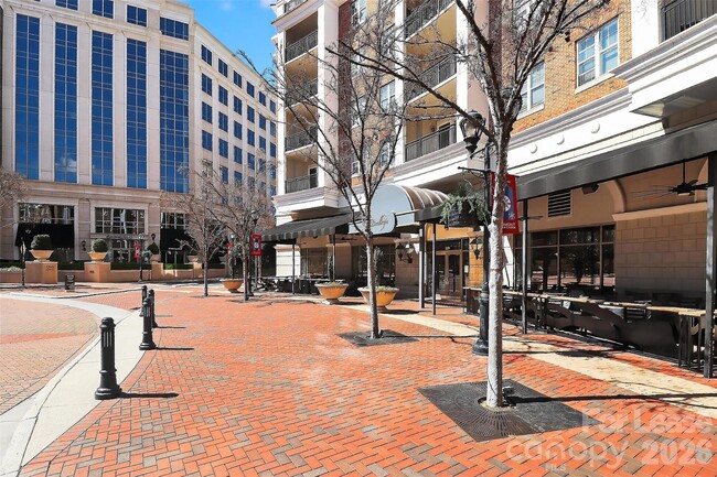 Building Photo - 4620 Piedmont Row Dr