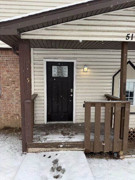 Building Photo - 511 Grant Ave