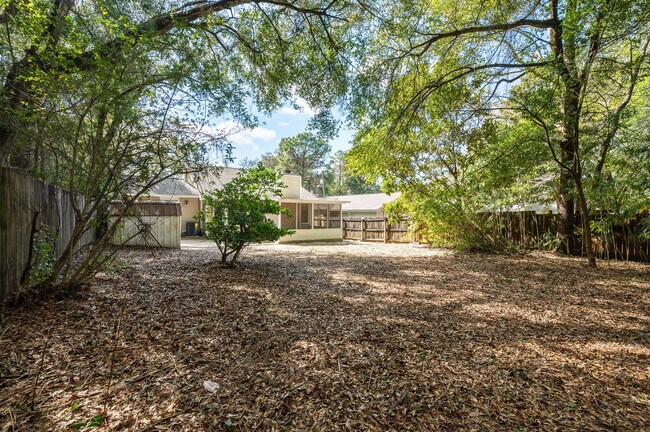 Building Photo - 206 Esmond Ct