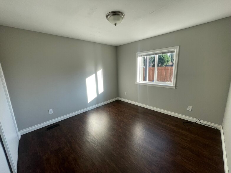 Building Photo - 14803 Purdy Dr NW