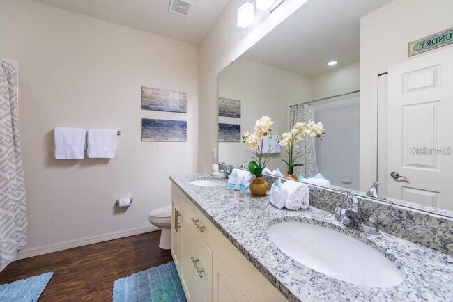 Building Photo - 3226 Wish Ave