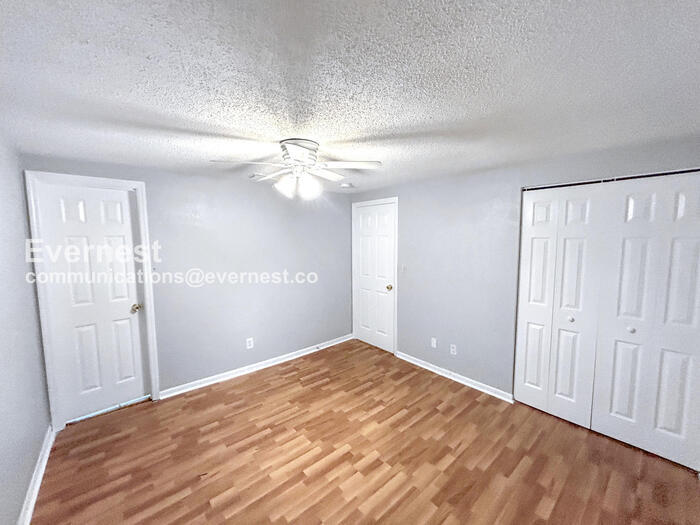 Building Photo - 13000 120th St N