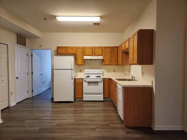 Building Photo - Downtown Bethlehem 2 Bedroom Apt.