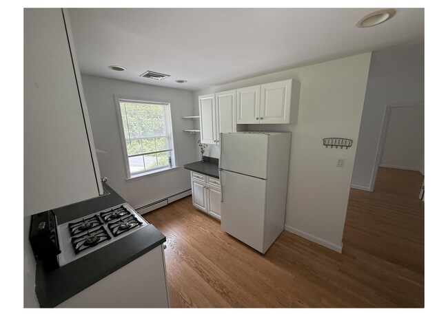 Building Photo - 55 Cedar St